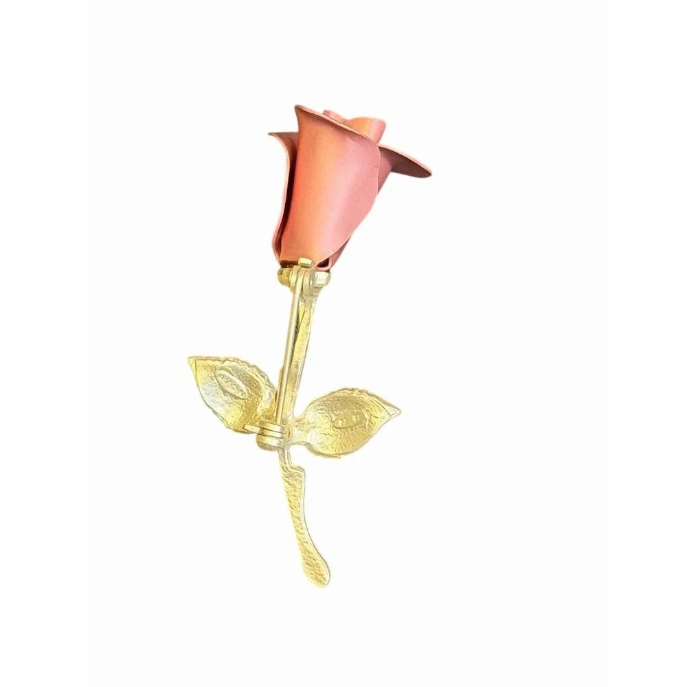 Avon Brooch Pin Pink Rose Flower w/ Original Box